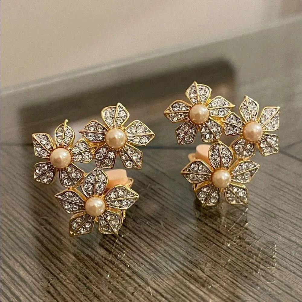 Kenneth Jay Lane Gold-tone and Pearl Floral Cluster Earrings